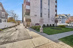 55 Clinton Pl, Hackensack, NJ 07601 - Photo 1