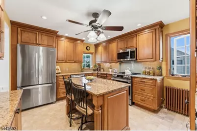 744 Wyoming Ave, Elizabeth, NJ 07208 - Photo 12