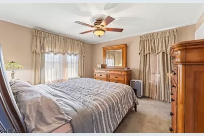 744 Wyoming Ave, Elizabeth, NJ 07208 - Photo 16