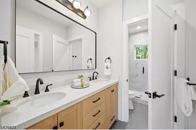 11 Rale Ter, Livingston, NJ 07039 - Photo 28