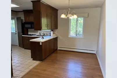 60 Meadowbrook Dr, Hillsborough Township, NJ 08844 - Photo 8
