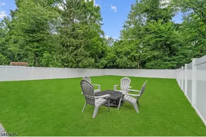 25 2nd Ave, Roseland, NJ 07068 - Photo 28