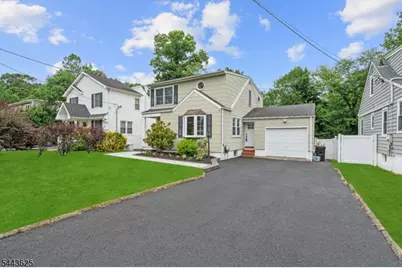 25 2nd Ave, Roseland, NJ 07068 - Photo 2