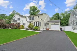 25 2nd Ave, Roseland, NJ 07068 - Photo 2