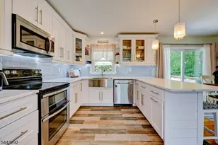 15 Camelot Dr, Mount Olive, NJ 07828 - Photo 6
