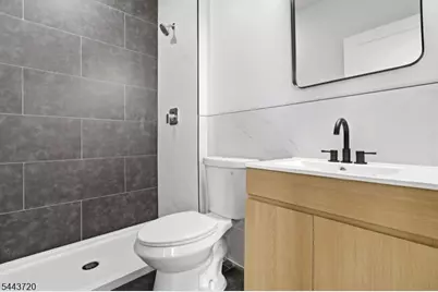 57 Montgomery Ave, Newark, NJ 07108 - Photo 24