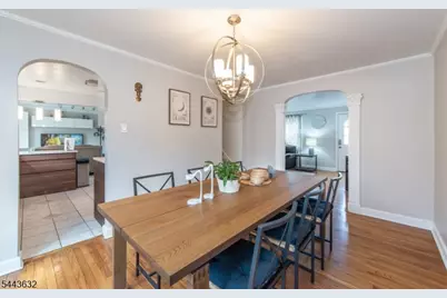 309 Indian Trl, Mountainside, NJ 07092 - Photo 4
