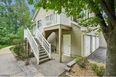 46 Stevens Court, Bedminster Township, NJ 07921 - Photo 2