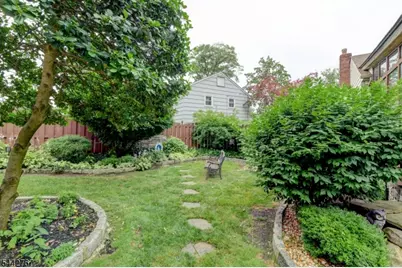 835 Colonial Arms Rd, Union Township, NJ 07083 - Photo 32