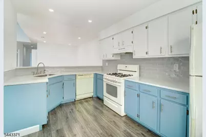 142 Harvest Lane, Lincoln Park, NJ 07035 - Photo 6