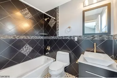 14 Essex St, Nutley, NJ 07110 - Photo 32