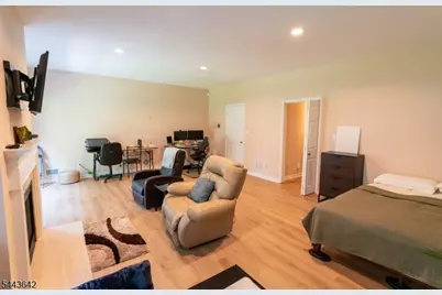 326 Winthrop Dr, Nutley, NJ 07110 - Photo 22