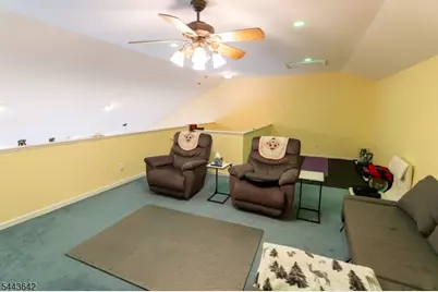 326 Winthrop Dr, Nutley, NJ 07110 - Photo 20
