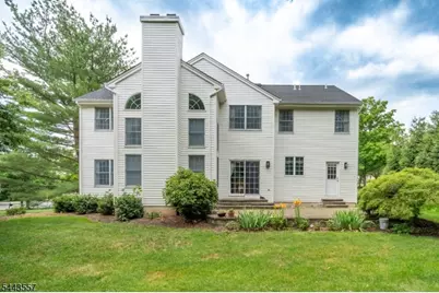 7 Stone Mountain Ct, Montgomery Township, NJ 08558 - Photo 4