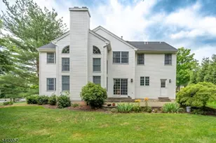7 Stone Mountain Ct, Montgomery Township, NJ 08558 - Photo 4