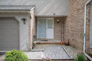 18 Guilford Ct, Parsippany, NJ 07950 - Photo 4