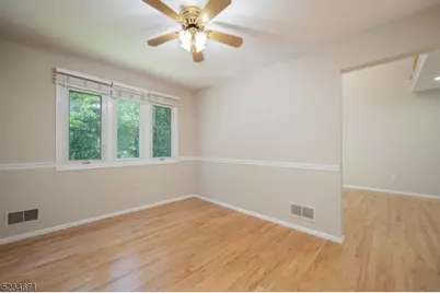 18 Guilford Ct, Parsippany, NJ 07950 - Photo 12