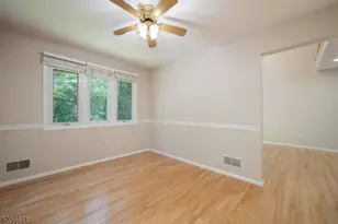 18 Guilford Ct, Parsippany, NJ 07950 - Photo 12