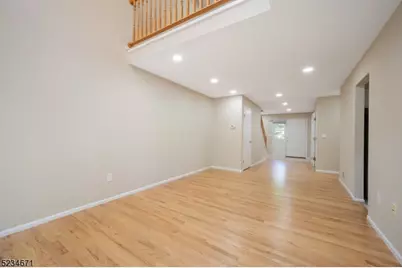 18 Guilford Ct, Parsippany, NJ 07950 - Photo 16