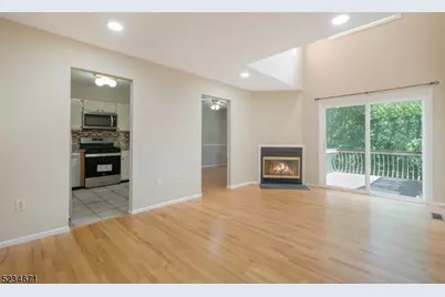 18 Guilford Ct, Parsippany, NJ 07950 - Photo 6
