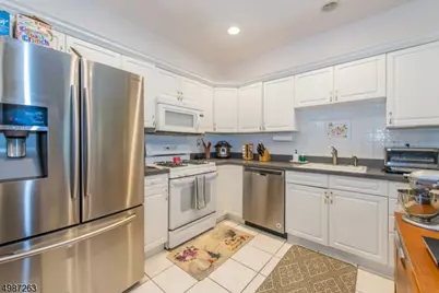 30 Emily Pl, Parsippany, NJ 07054 - Photo 10