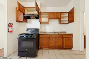 46 Seymour Ave, Newark, NJ 07108 - Photo 12
