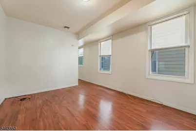 46 Seymour Ave, Newark, NJ 07108 - Photo 4