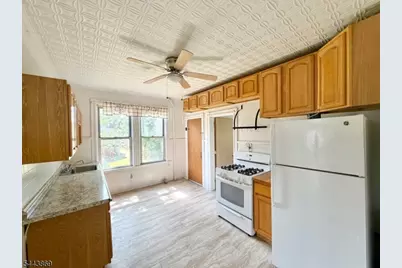 4A Swaine Pl, West Orange Township, NJ 07052 - Photo 2