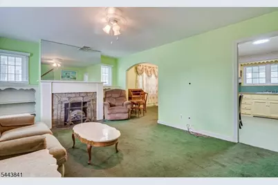 289 Hazel Pl, Union Township, NJ 07083 - Photo 4