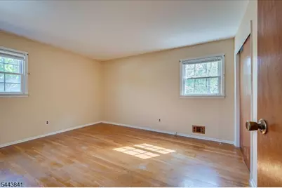 289 Hazel Pl, Union Township, NJ 07083 - Photo 14