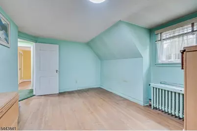 289 Hazel Pl, Union Township, NJ 07083 - Photo 16
