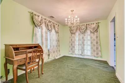 289 Hazel Pl, Union Township, NJ 07083 - Photo 8