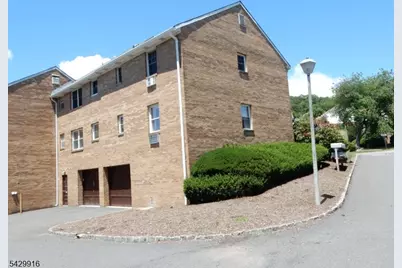 322 Richard Mine Rd. #R1, Rockaway Township, NJ 07885 - Photo 18