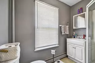 664 Belvidere Rd, Phillipsburg, NJ 08865 - Photo 18