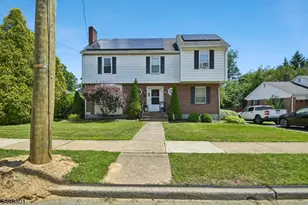 664 Belvidere Rd, Phillipsburg, NJ 08865 - Photo 1