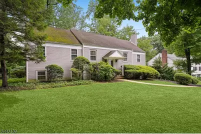 55 Tanglewood Dr, Summit, NJ 07901 - Photo 2