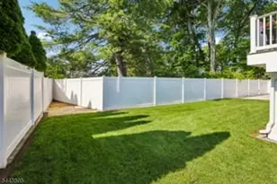 50 Lincoln Pl, Waldwick, NJ 07463 - Photo 10