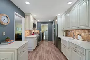 52 Stockton Rd, Summit, NJ 07901 - Photo 10