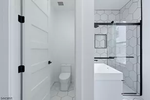 199 N Park St, East Orange, NJ 07017 - Photo 28