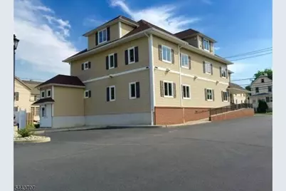 190 Pulaski Ave D, Sayreville, NJ 08872 - Photo 2