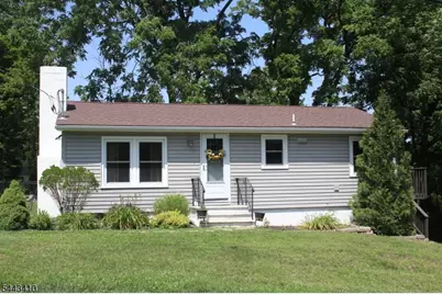 12 Clover Ln, Vernon, NJ 07418 - Photo 1