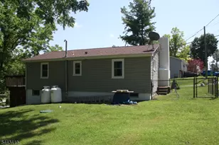 12 Clover Ln, Vernon, NJ 07418 - Photo 2