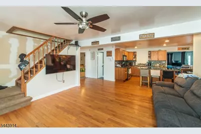 73 Bergen Ave, Wanaque, NJ 07420 - Photo 8