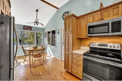 51 Lakeside Dr, Vernon, NJ 07422 - Photo 12
