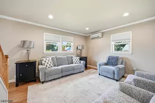 52 Roxbury Dr, Roxbury Township, NJ 07847 - Photo 4