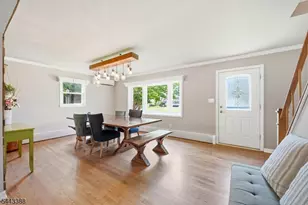 52 Roxbury Dr, Roxbury Township, NJ 07847 - Photo 2