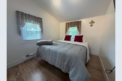 15 Kentucky Ave, Jefferson Township, NJ 07849 - Photo 10