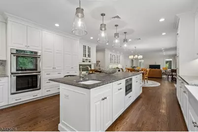 125 Stewart Rd, Millburn Twp., NJ 07078 - Photo 18