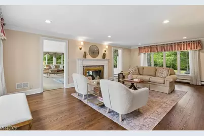125 Stewart Rd, Millburn Twp., NJ 07078 - Photo 6