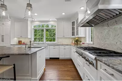 125 Stewart Rd, Millburn Twp., NJ 07078 - Photo 14